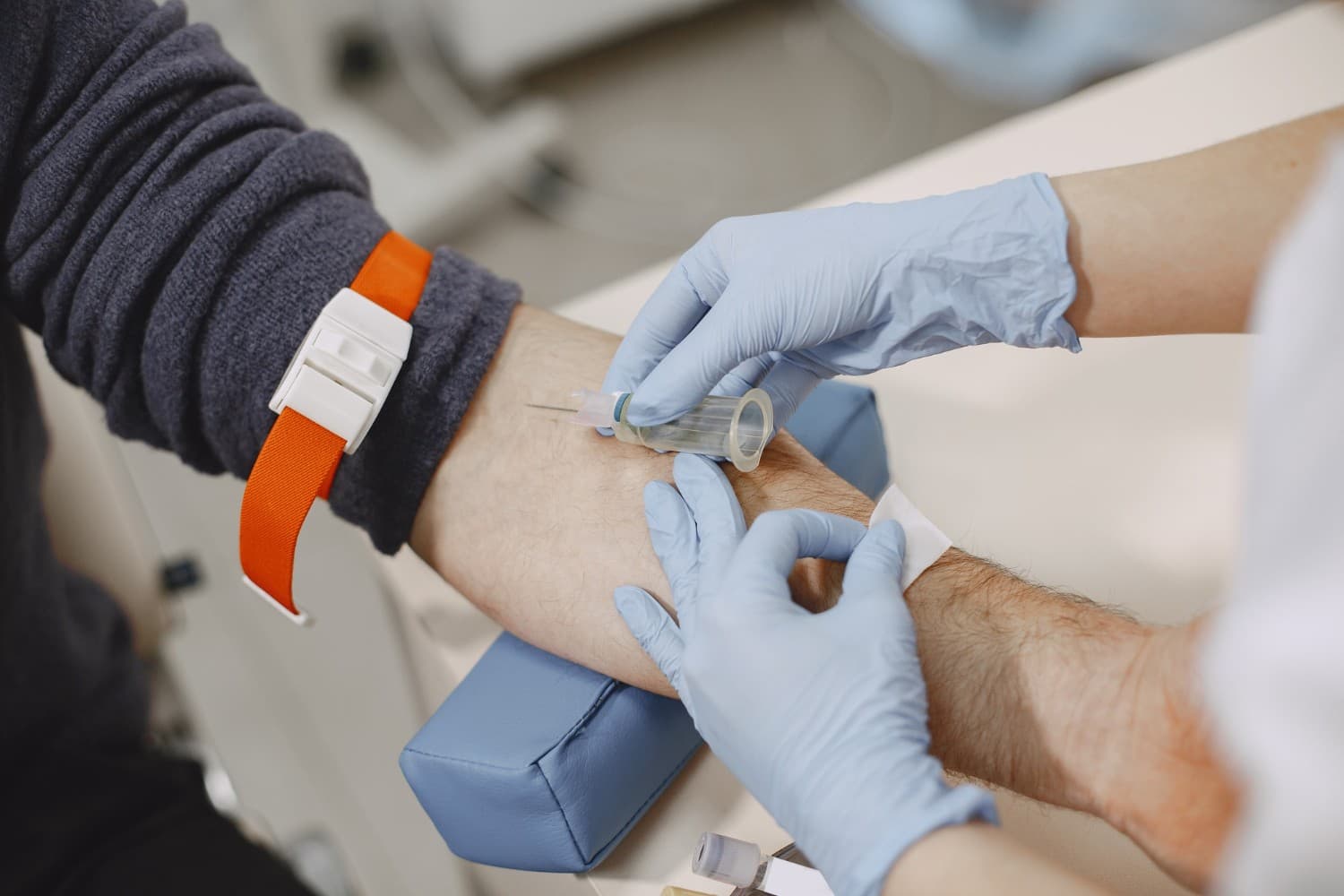 Portada — Toma de Muestras en el Laboratorio Clinico